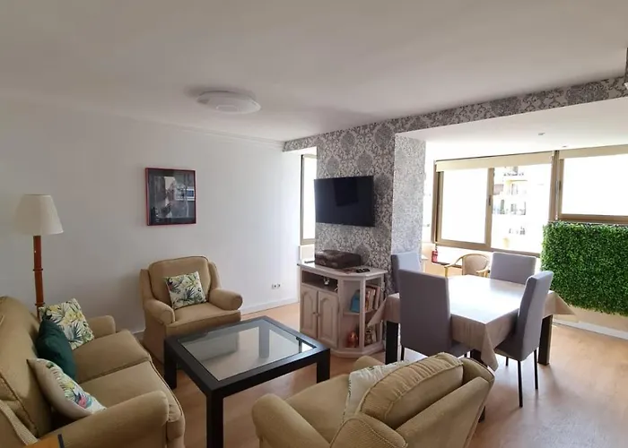 Palmeras Torre 2 * 丰希罗拉